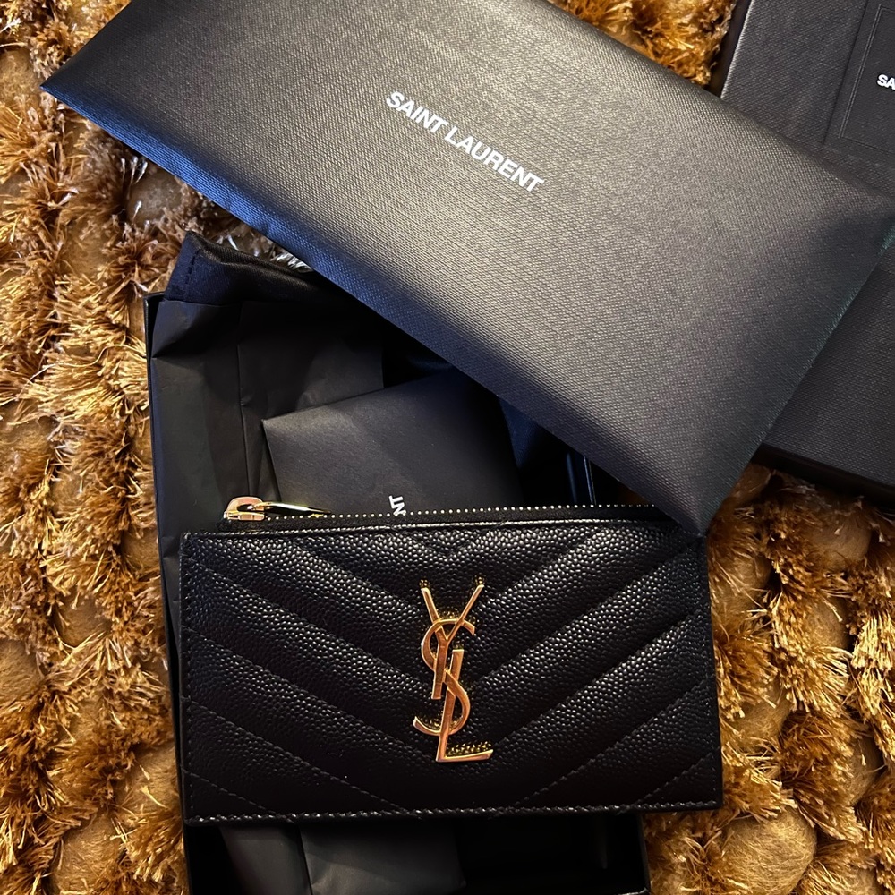 CASSANDRE SAINT LAURENT MATELASSÉ ZIPPED FRAGMENTS CARD CASE